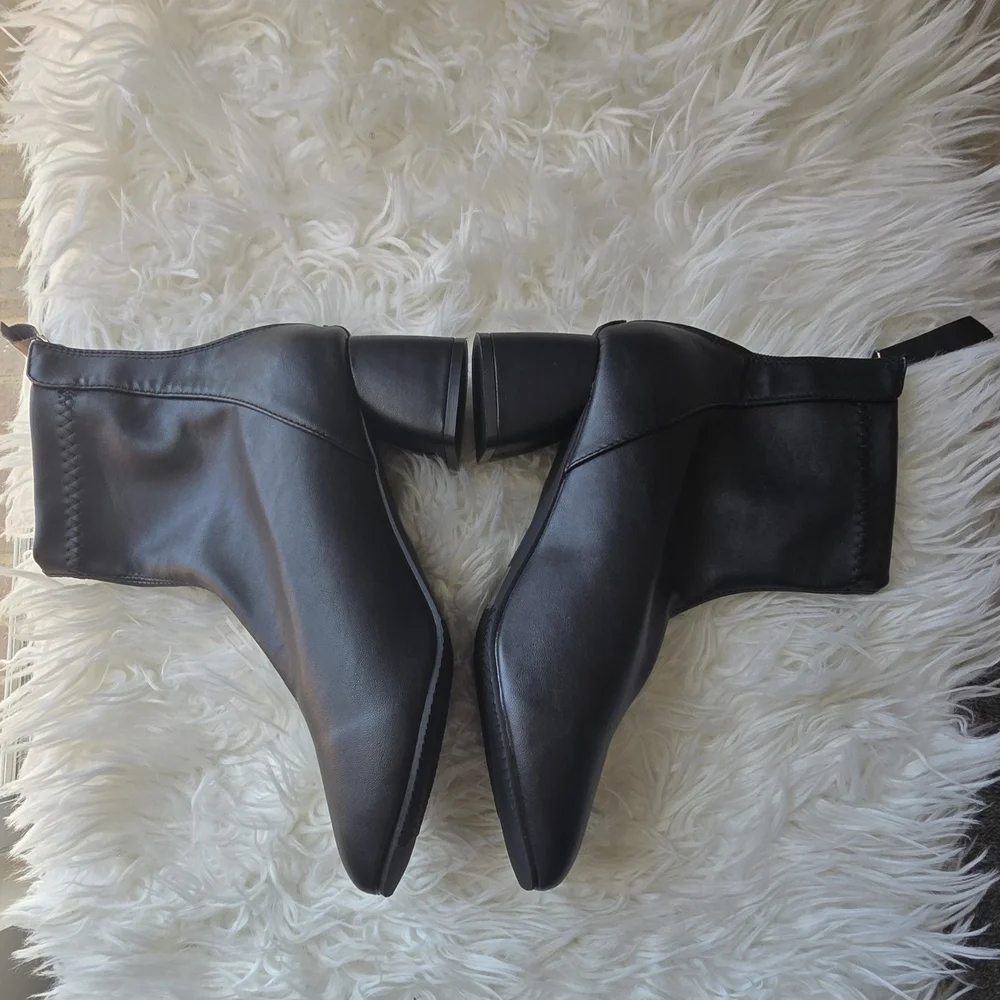 Women's Black Ankle Boots - Picture 2 of 7